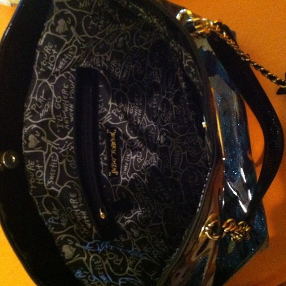 💓👜 - Picture 2 of 4