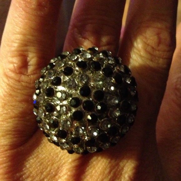 Black & crystal ring is sizable