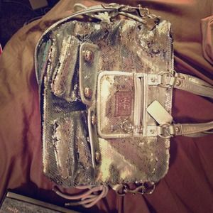 ❗SOLD❗Coach poppy silver sequin purse!