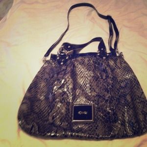 Dereon Large Hand or Shoulder strap purse .Buy Me