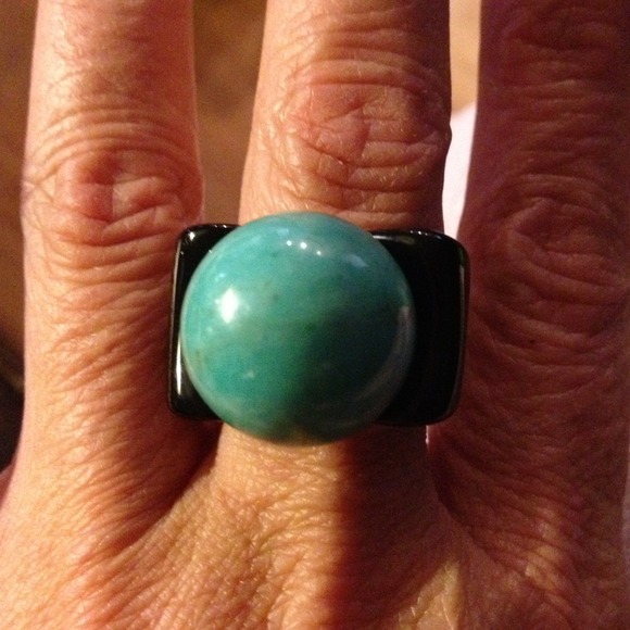 Like touquoise & black enamel ring