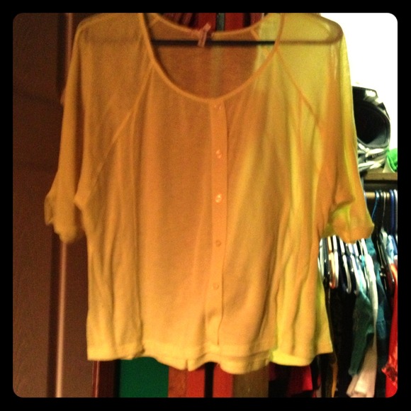 Like green shirt from PAC sun. - Picture 1 of 2
