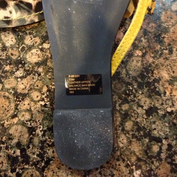 🌷Steven by Steve Madden Flats - Picture 3 of 3