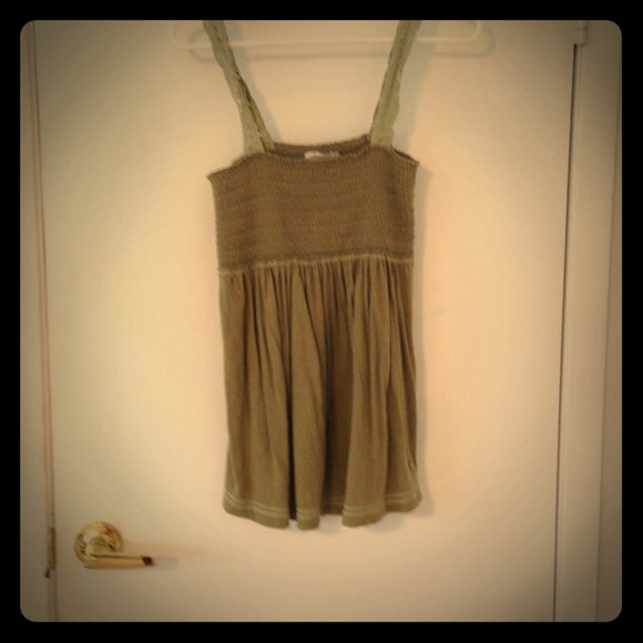 Abercrombie and Fitch top