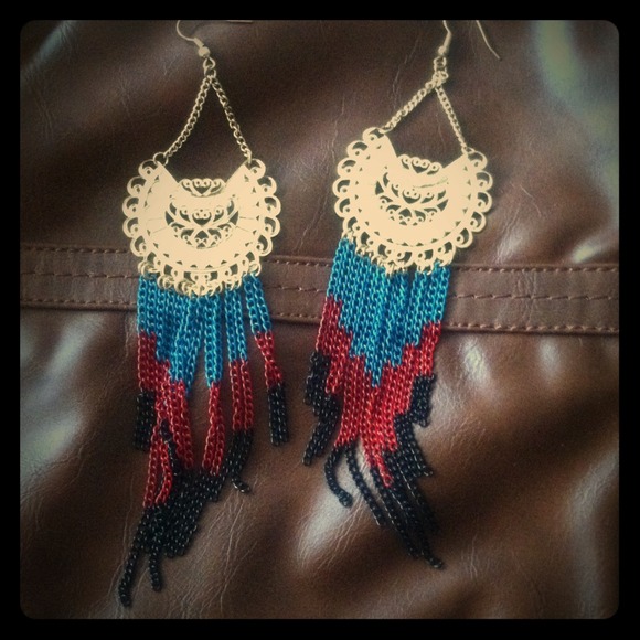 ❌SOLD❌ Vintage & Gorgeous statement earrings.
