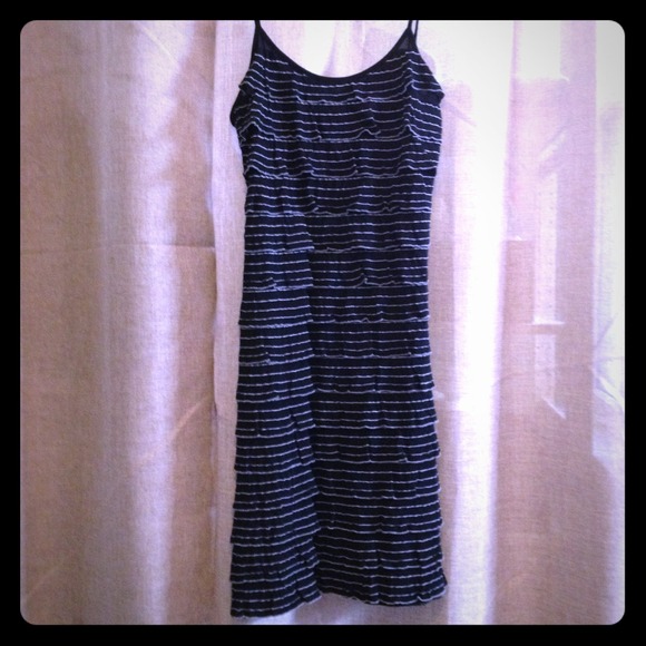 ❌SOLD❌Flapper style black and white stripped mini