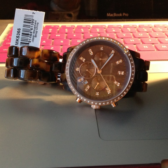 SOLD!!!!NWT    Michael kors