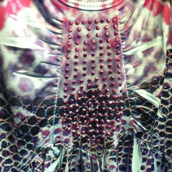 Top - Picture 2 of 2