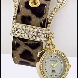 Leopard print leather band watch