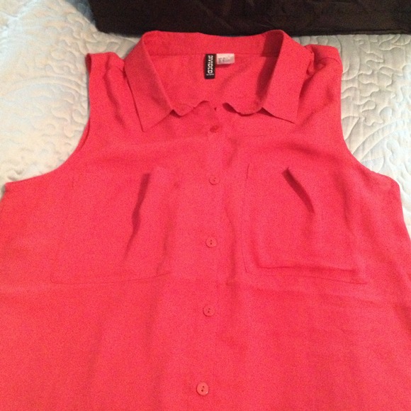 H&M divided coral high low pocket top - Picture 3 of 3