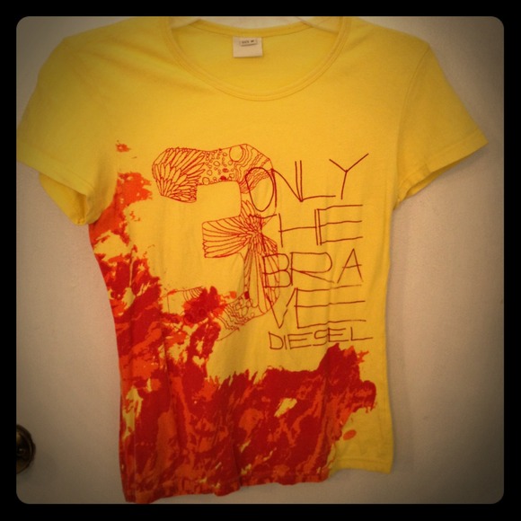 ⛔SOLD⛔-Diesel tee