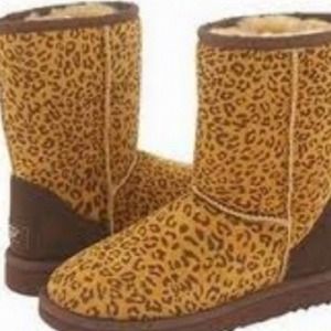 Cheetah / Leopard Uggs