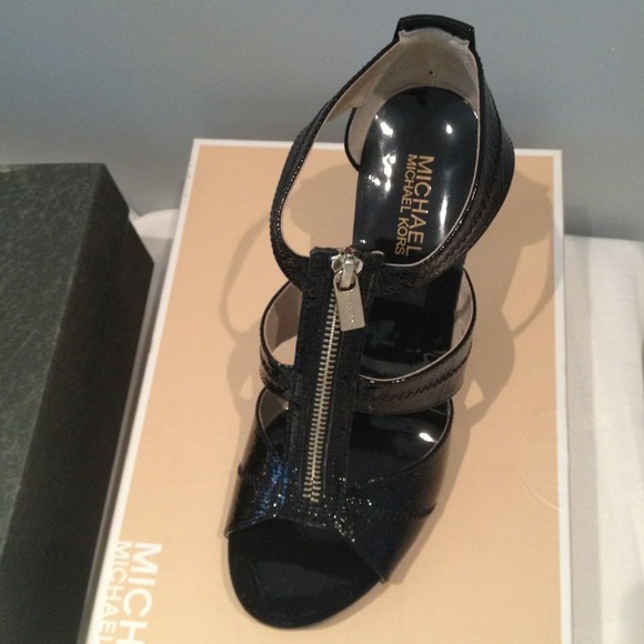 ❌SOLD❌!Michael Kors "Berkeley" heels size 8.5