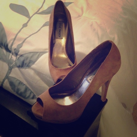 Steve Madden Shoes - ✂Reduced✂Steve Madden pumps sized 7
