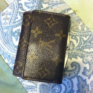 ON HOLD 100%authentic Louis Vuitton wallet