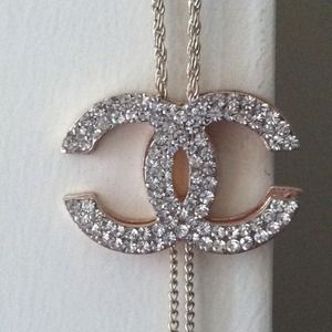 SOLDCHANEL LARIAT NECKLACE.