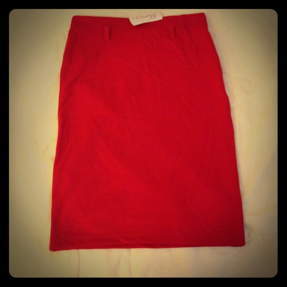 ❌SOLD❌ NWT Red Knee-Length Skirt