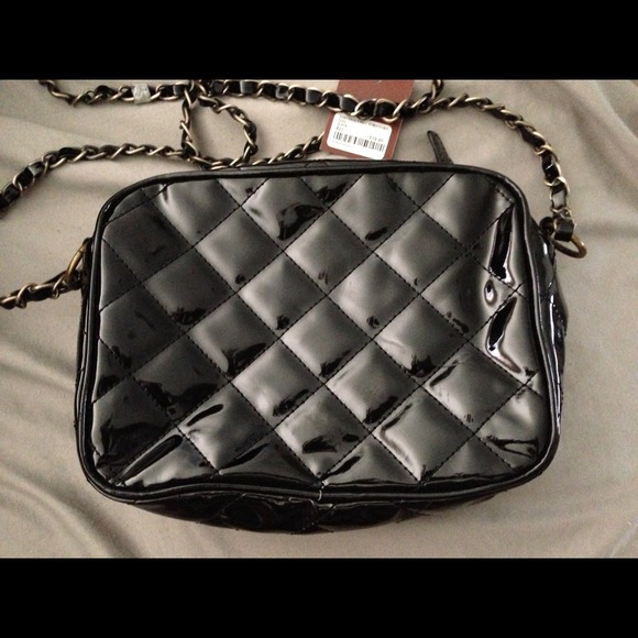 Forever 21 Black Handbag - Picture 2 of 4