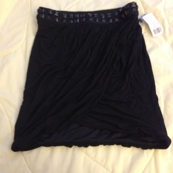 🚫SOLD🚫 Black Studded Tulip Skirt