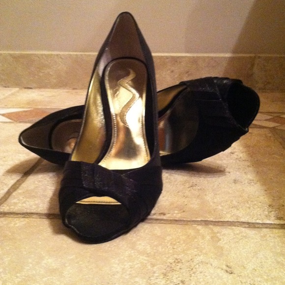 Black silk heel