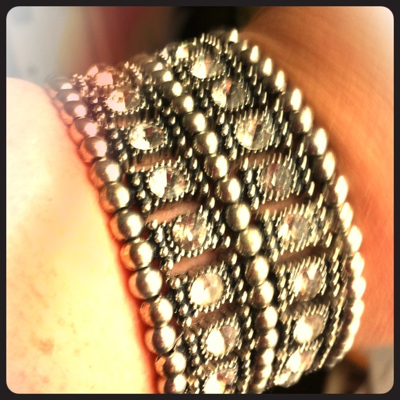 @@SOLD@@ Swarovski Crystal Silver Elastic Bracelet