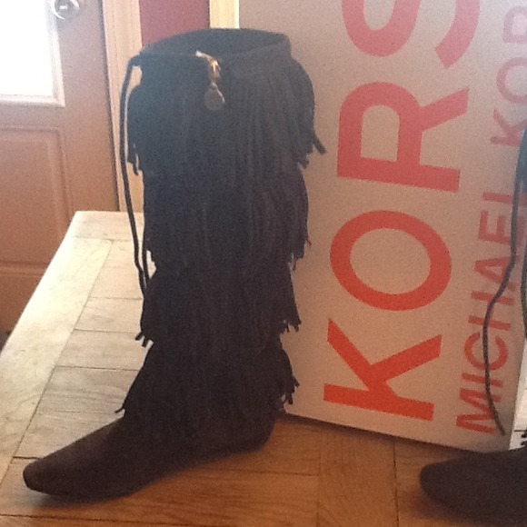 Michael kors brown suede fringe boots