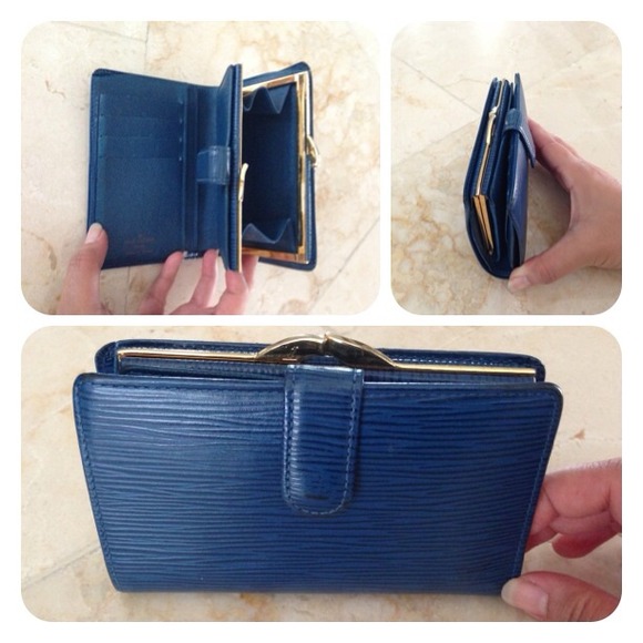 💯Authentic LV Epi blue wallet - Picture 1 of 4