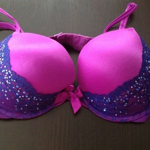 Victoria's Secret, very sexy push-up