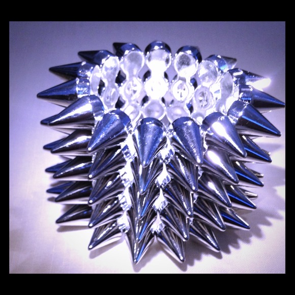 Spike Bracelet Silver🎀