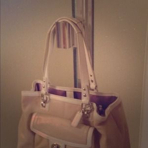 Coach purse brand new- never used