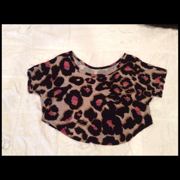 💢SOLD💢Animalistic crop!