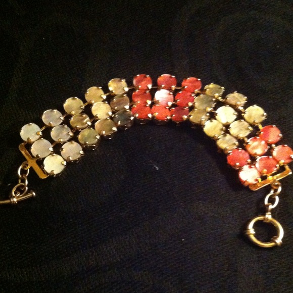 Gold toggle bracelet. Pink and light green