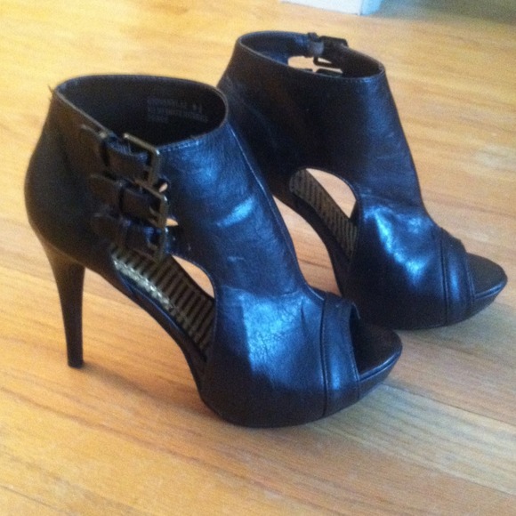 ✨Brown open toe/3 buckle heels✨