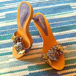 4 inch heeled Luichiny wooden backless sandals