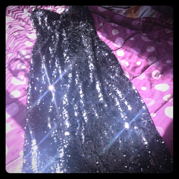 Black and silver sequin prom dress