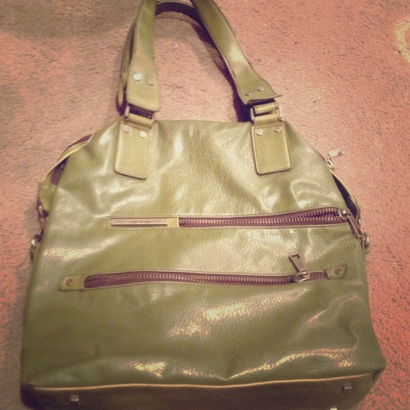 Green Mat and Nat Purse