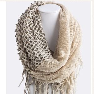 SOLDD Infinity knit scarf