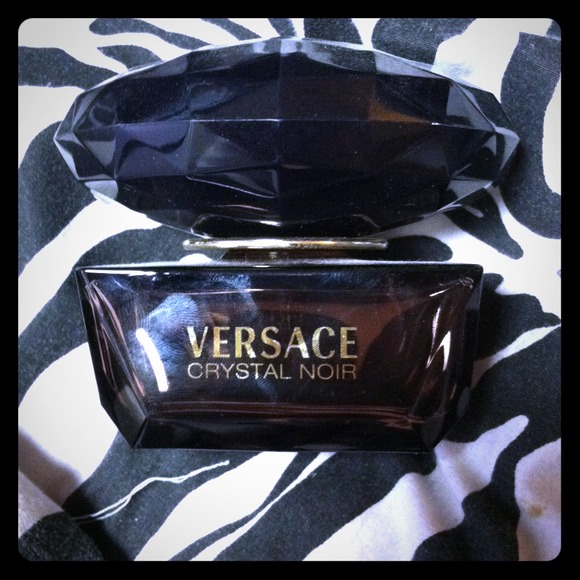✋SOLD✋Versace Crystal Noir Perfume. 1.7 fl oz