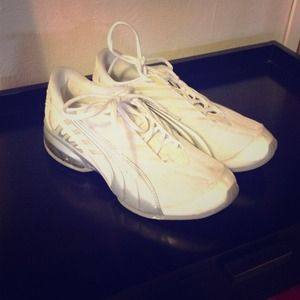 White Puma women's running shoes sz 8.5