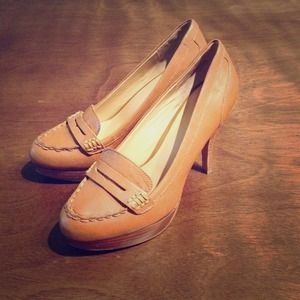 ✨ Reduced Size 6 Nine West pumps gently worn