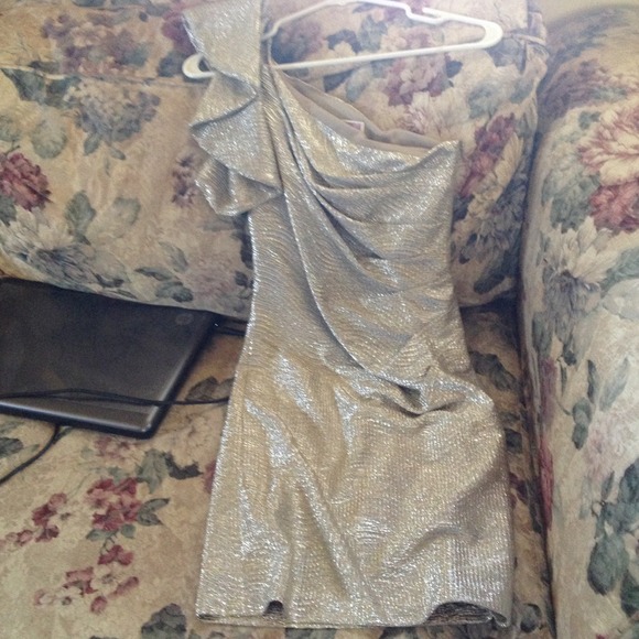 ✨Formal champagne dress ✨ - Picture 2 of 3