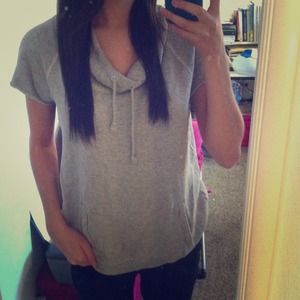 Short sleeve sweatshirt