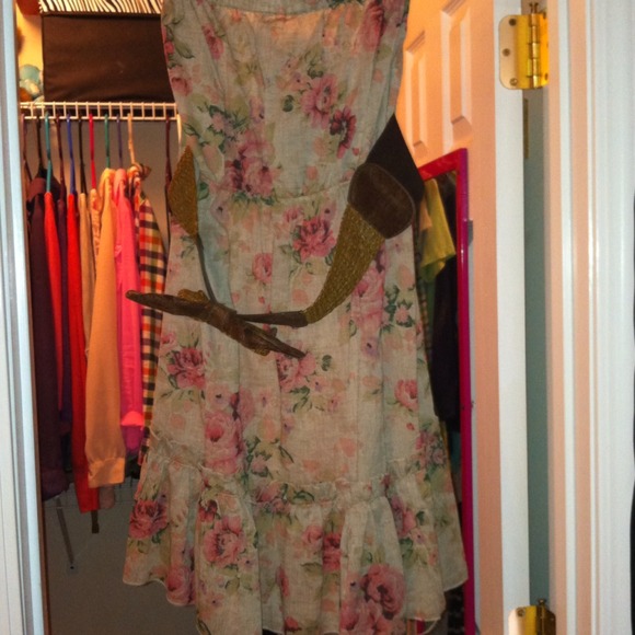 Strapless floral dress with brown belt