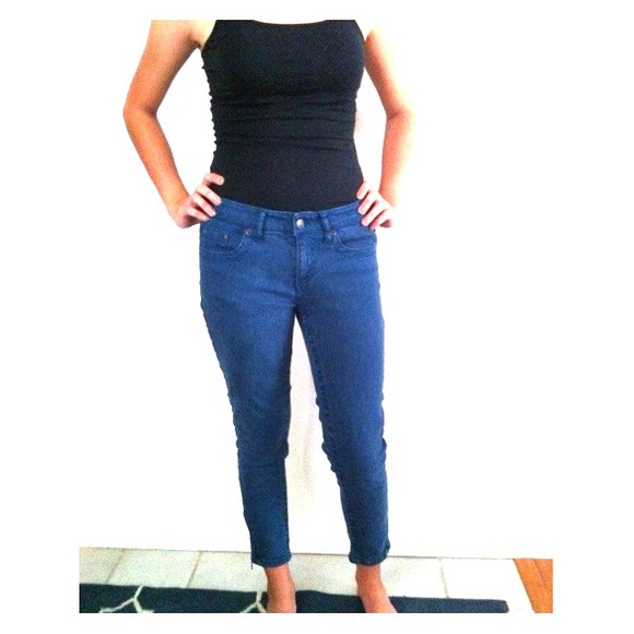 SOLD ❌ Cropped Skinny Jeans
