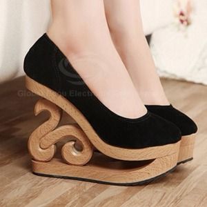 💢SOLD💢Wedge Shoes With Special Heel Design