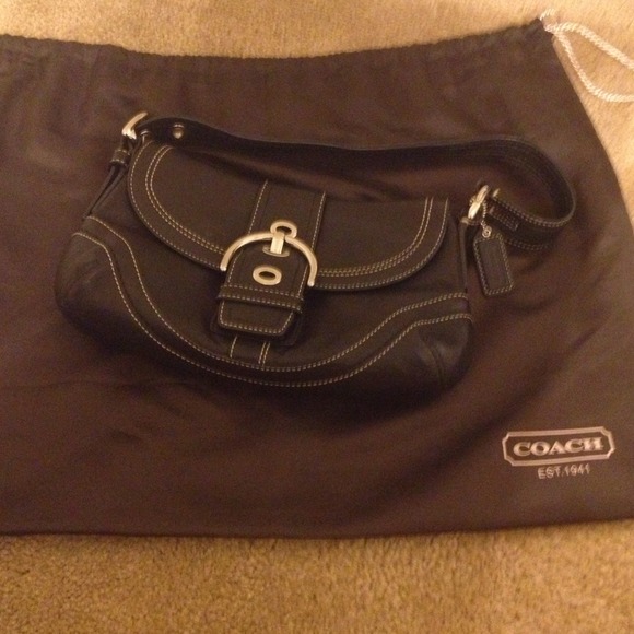 💥SOLD💥Authentic Coach black leather handbag