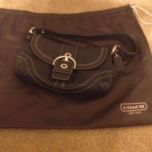 💥SOLD💥Authentic Coach black leather handbag