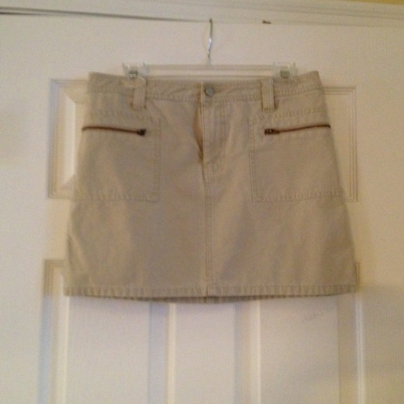 Old navy tan skirt