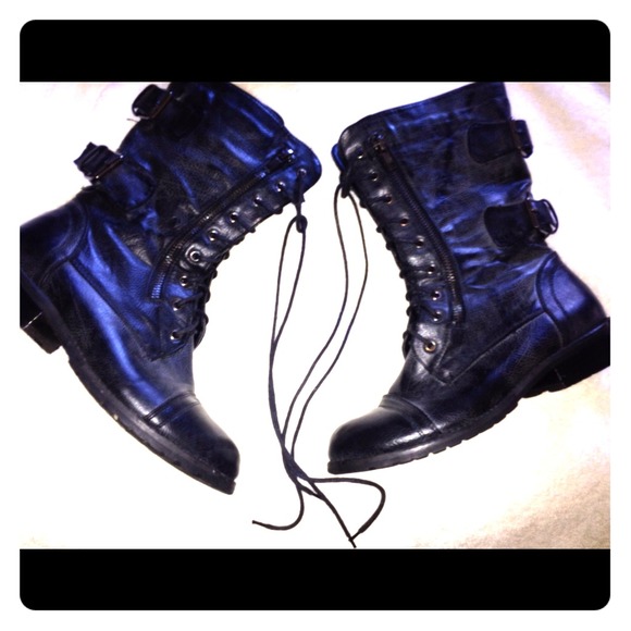 ❌RESERVED (Mar 15th) Leather boots!