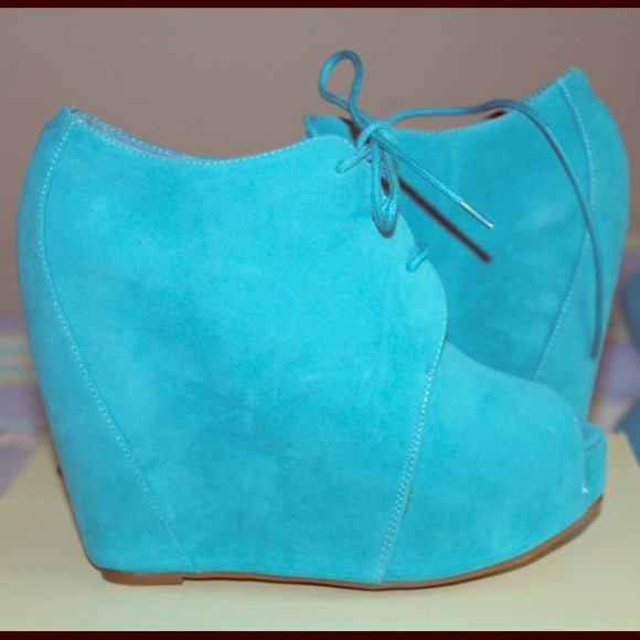 Turquoise peep toe tie up wedge ON HOLD